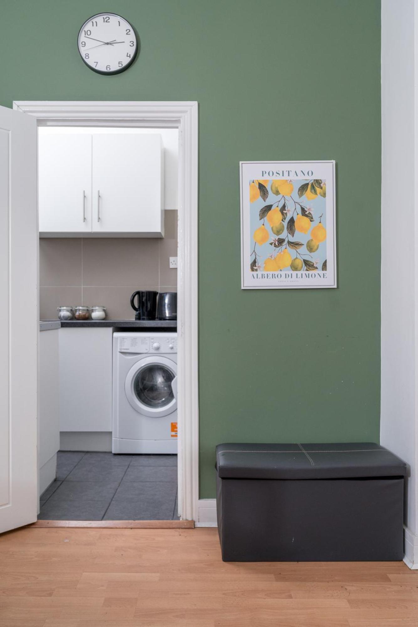 The Tooting Bec Hideaway - Prime Location Apartment Лондон Екстериор снимка