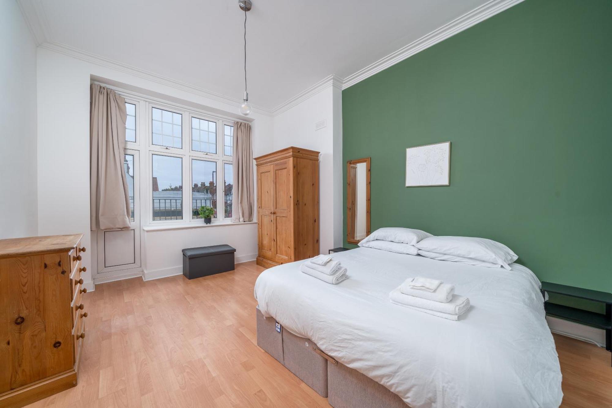The Tooting Bec Hideaway - Prime Location Apartment Лондон Екстериор снимка